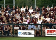 开云棋牌官网-CLG强势HLE，Huni惊艳世界：电竞赛场上的璀璨明星