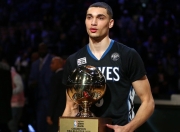 棋牌游戏-猛龙对阵雷霆，约基奇成为胜负手，一场跨时空的战术博弈