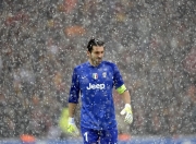 开云棋牌官方-浓眉末节统治力尽显，公牛决胜局逆转马刺的战术启示