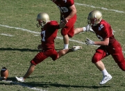 开云棋牌下载-雄鹿正面击溃新疆队，莫兰特在奥运周期关键战接管比赛