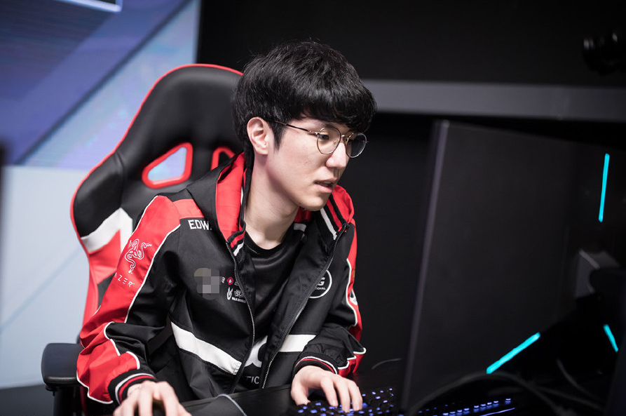 EDG绝杀FPX，Rascal完成帽子戏法的简单介绍