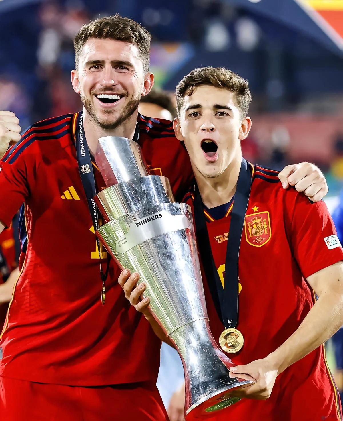 最强球队：欧国联比赛筹备迅猛进行，场面火爆开场