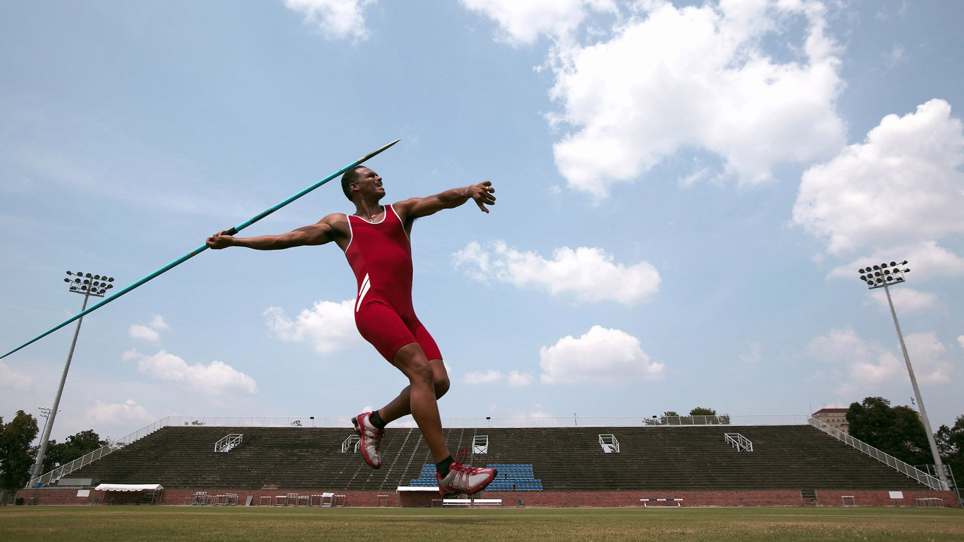 银箭破晓，诺里斯单骑扛旗，梅赛德斯鏖战红牛王朝